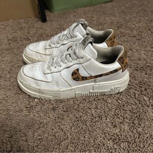 COPY - Nike Air Force 1 Pixel Leopard Print White/ Leopard Size 7 Women